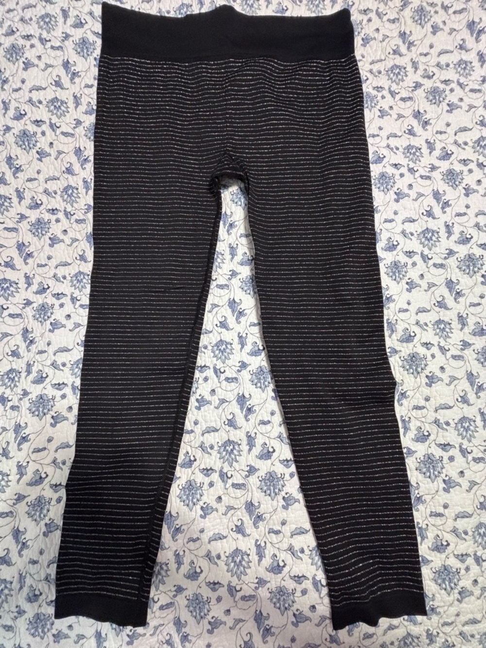 Athleta activewear leggings Size XL Black with metallic silver horizontal stripe